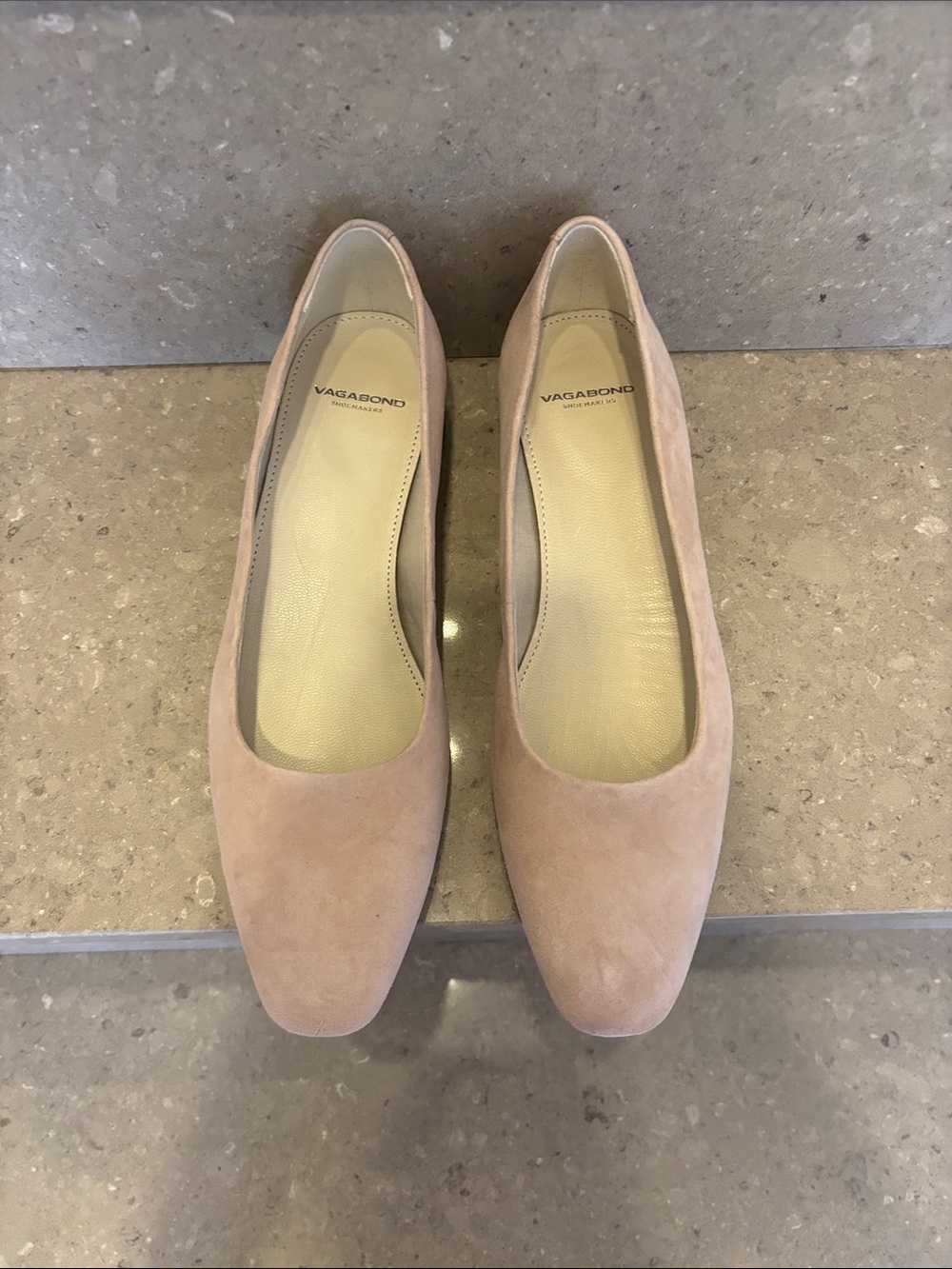 Vagabond Blush Pink Suede Small Heel Shoe